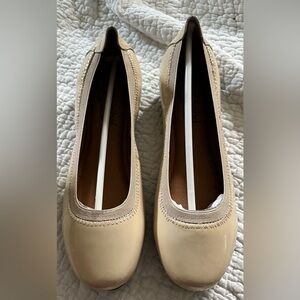 Josef Seibel , Beige Ballerina flats. Size 37